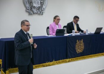 Administración de Yarabí Ávila impulsa acciones en favor de estudiantes del Bachillerato Nicolaita y de Escuelas Incorporadas