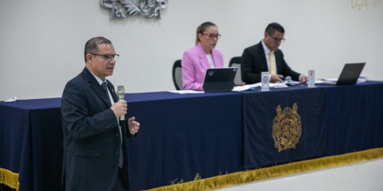 Administración de Yarabí Ávila impulsa acciones en favor de estudiantes del Bachillerato Nicolaita y de Escuelas Incorporadas