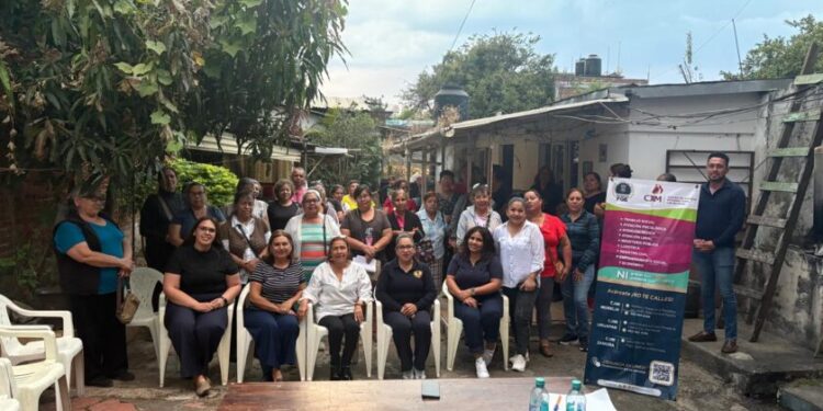 FGE promueve la prevención de la violencia contra las mujeres en colonias de Uruapan