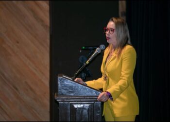 Autonomía universitaria ha permitido generar beneficios para la comunidad nicolaita: Yarabí Ávila