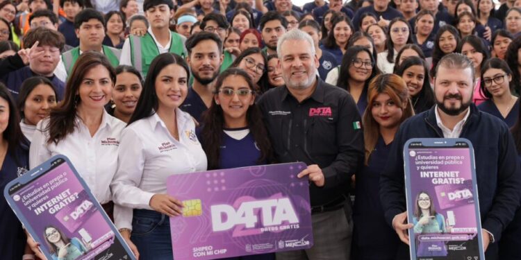 Convoca Bedolla a jóvenes de Uruapan a conectarse gratis a internet con Programa Data