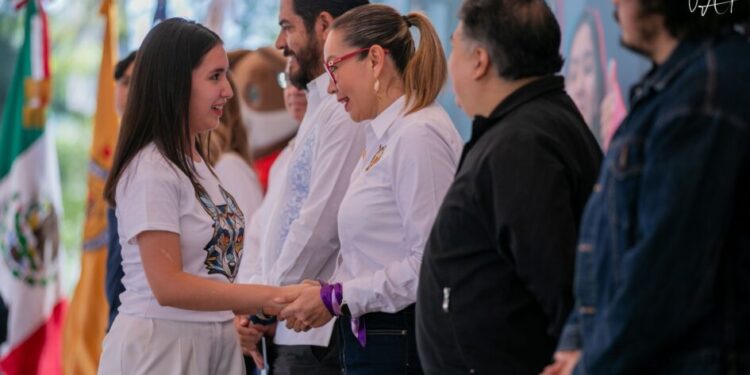 Que la vocación guíe su decisión al escoger una carrera, convoca Yarabí Ávila a estudiantes de bachillerato