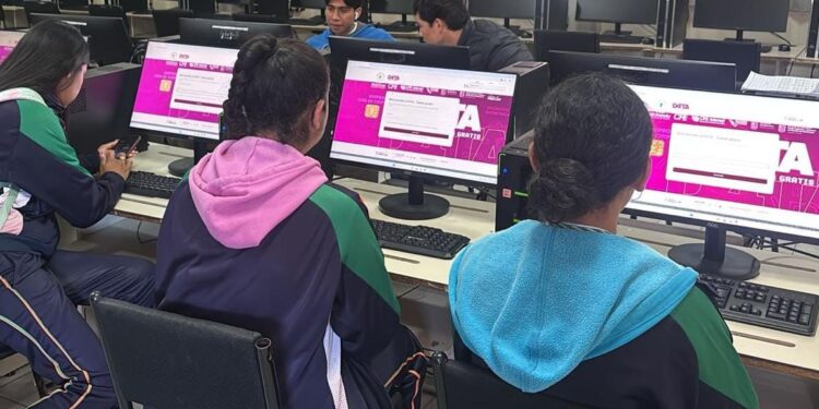 Programa Data acercará internet a jóvenes de la Sierra Costa de Michoacán