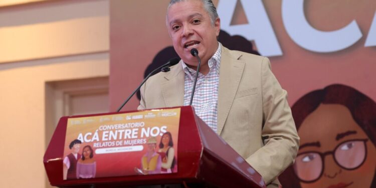 Importante la participación de las mujeres en la vida pública del estado: Luis Navarro