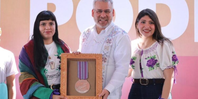 Mujeres conducen el rumbo de Michoacán y de México: Bedolla entrega la Presea Eréndira 2026