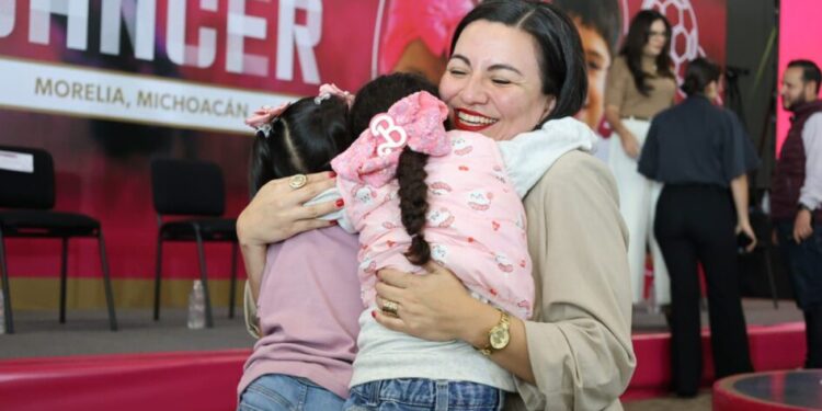 Apoyo a infancias con cáncer, política humanista que hoy replica la Federación: Sedebi