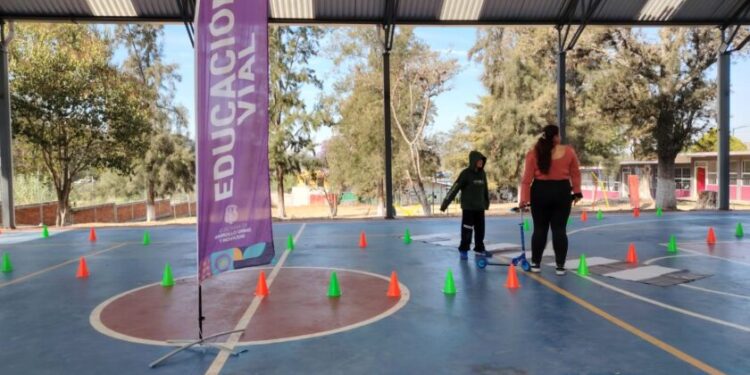 Los Guardianes de la Movilidad llegan a primaria de Tenencia Morelos