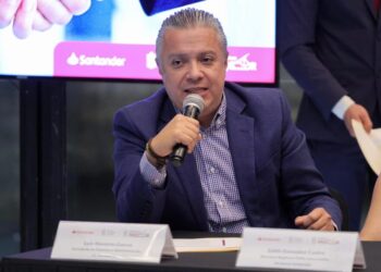 Casi 830 mil trámites de pago de refrendo vehicular acumulados hasta el momento: Luis Navarro