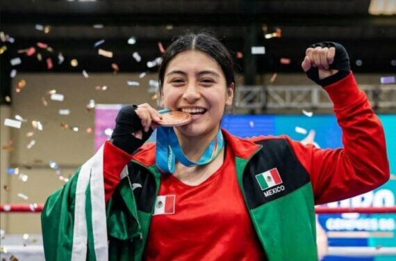 Alumna del Cecytem hace historia y gana medalla mundial de boxeo