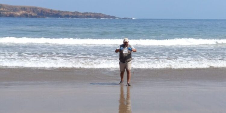 Playas michoacanas se alistan para unas vacaciones seguras; SSM inicia muestreo sanitario