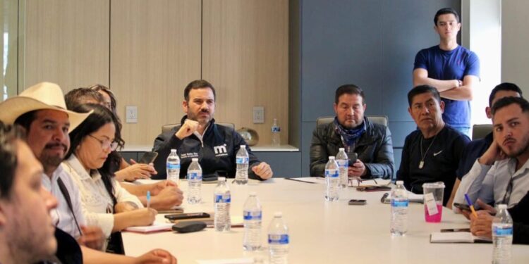 Yankel Benítez revisa reglas de operación de programas alimentarios de Morelia