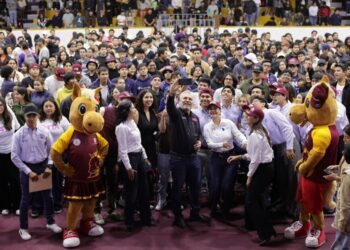 Se suman otros 4 mil estudiantes a D4TA, datos gratis; Bedolla invita a no quedarse fuera del programa