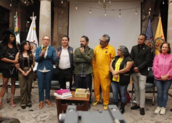 Destacan creación de la Licenciatura en Periodismo en la UMSNH; estudiantes y comunicadores dialogan