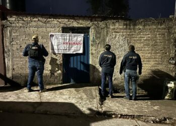 Ejecuta FGE cateo en la colonia Lomas del Durazno y asegura vehículo con reporte de robo; hay un detenido