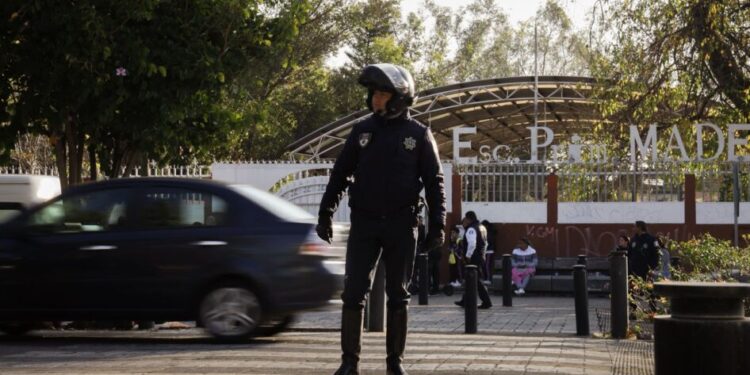 Policía Morelia implementa medida temporal de estacionamiento en el Centro Histórico por temporada vacacional