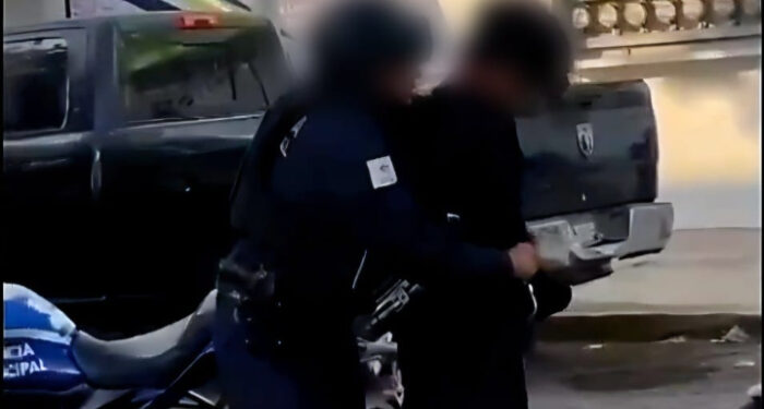 Adolescente asesina a 2 docentes en preparatoria Antón Makarenko en Lázaro Cárdenas