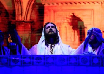 Centro Histórico de Morelia luce repleto con la representación de la Última Cena