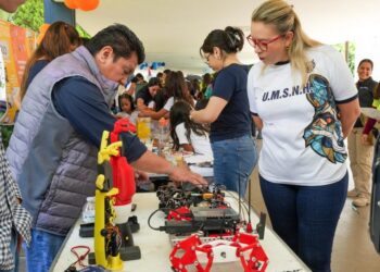Tianguis de la Ciencia busca despertar vocaciones en las infancias!