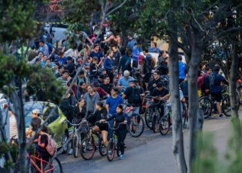 Certificarán en inglés a prestadores de servicios turísticos de 7 regiones