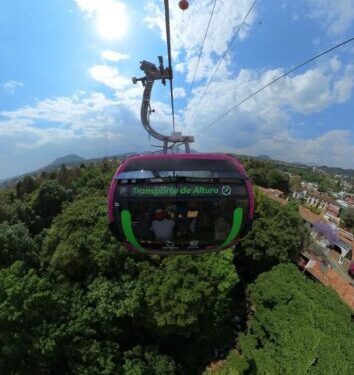 Con el teleférico de Uruapan, recorre desde el cielo los barrios históricos de la ciudad