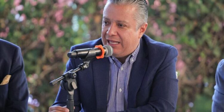 UMSNH cuenta con presupuesto histórico por parte del Gobierno de Michoacán: Luis Navarro