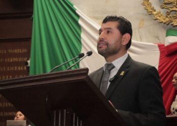 Propone Octavio Ocampo cárcel para el “halconeo digital” y el espionaje con cámaras ilegales en Michoacán