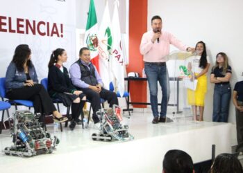 Jóvenes del Cecytem llevarán su talento al Mundial de Robótica en EE.UU