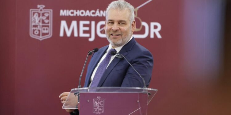 Hospital, escuelas y caminos; destaca Bedolla inversión histórica para Arantepacua