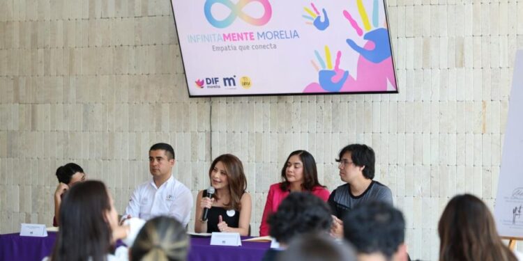 Paola Delgadillo inicia censo de población autista