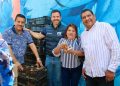 Yankel Benítez lleva programa de entrega de pollitas a Santa María de Guido