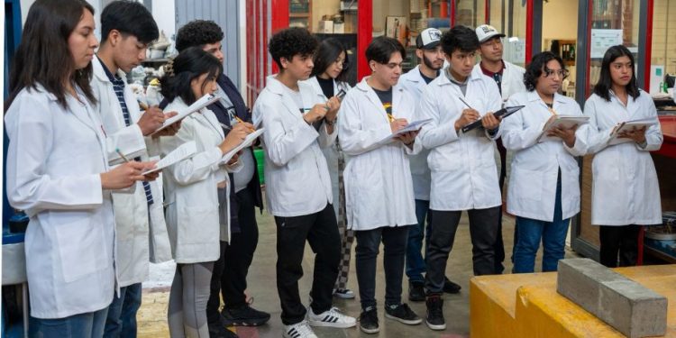 Con aval internacional, ingenierías de la UMSNH cuentan con sello de calidad 