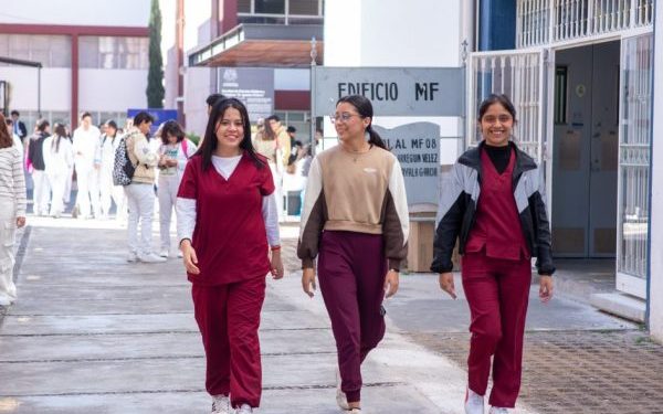UMSNH exhorta a participar en la campaña institucional de seguimiento de egresados