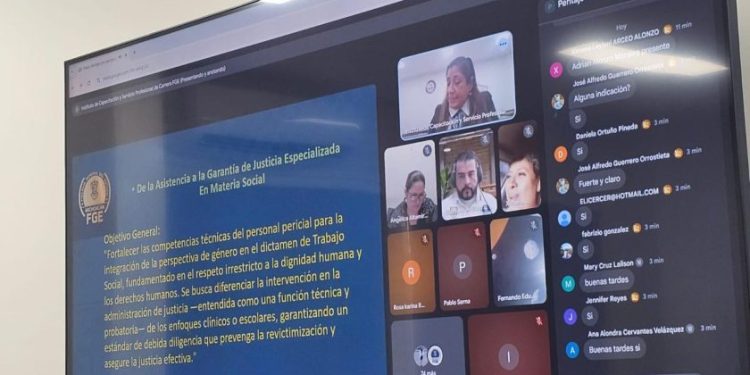 Fortalece Carlos Torres Piña actuación del personal con capacitación en peritaje con perspectiva de género