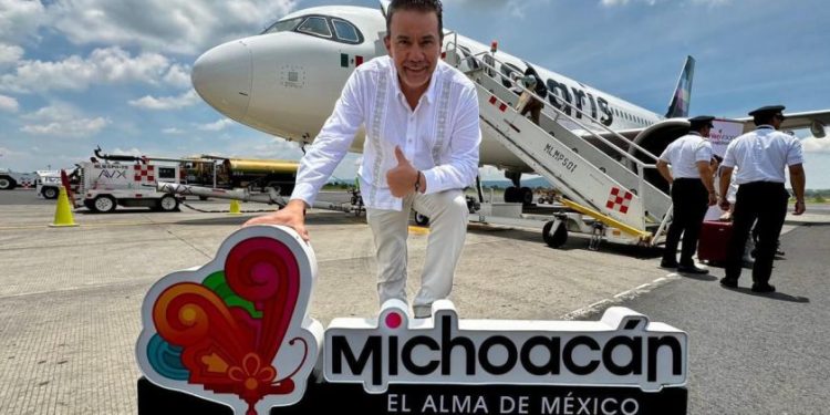 Turismo internacional lidera el tráfico aéreo en Michoacán