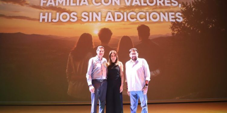Gran recepción a conferencias sobre prevención y valores familiares, del DIF Morelia