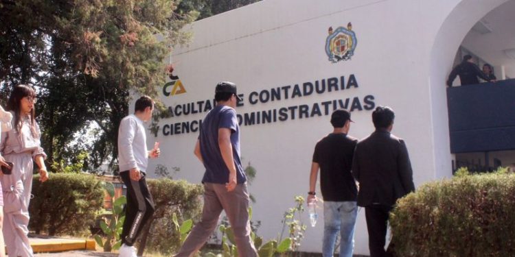UMSNH se adapta a tus necesidades, ofertando licenciaturas en modalidad presencial, abierta y en línea