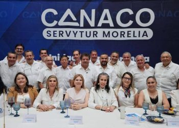 Acompaña Sefeco toma de protesta de Consejo y Mesa Directiva de la Canaco